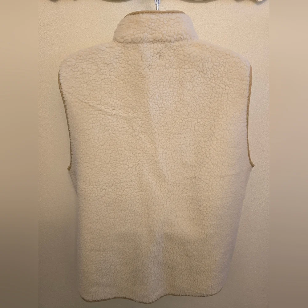 NWOT Magaschoni Men's Cream Sherpa Fleece Zip Vest with Tan Trim